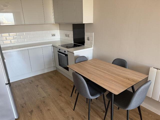 Jesse Hartley Way, Liverpool L3, 2 bed flat to rent, £1,150 pcm | PrimeLocation