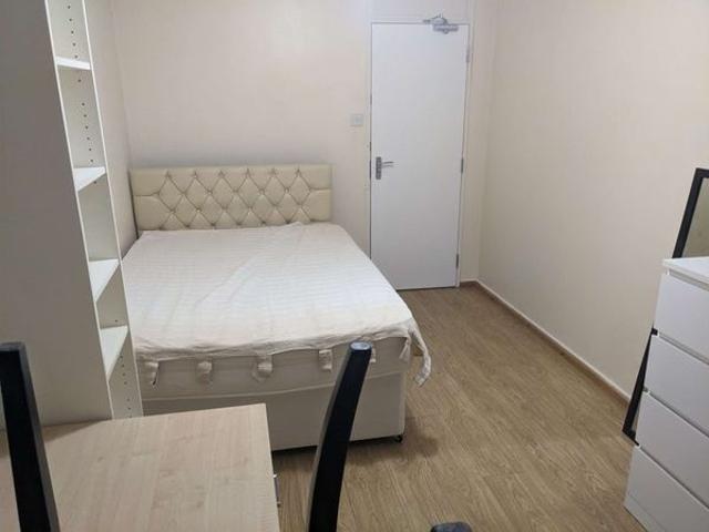 Jessica Has an Apartment