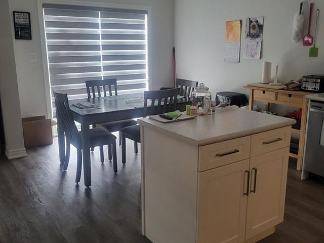 Jessica Parent Has a Townhouse