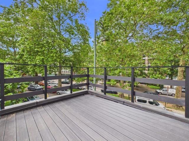 Jette | Renovated 1 bedroom apartment + terrace!