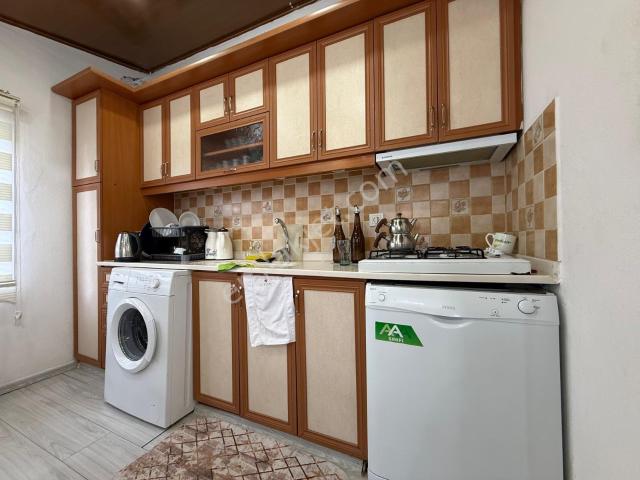 ▀jetten Altınkum Merkezde Öncephe Geniş Teraslı Eşyalı 2+1 Daire