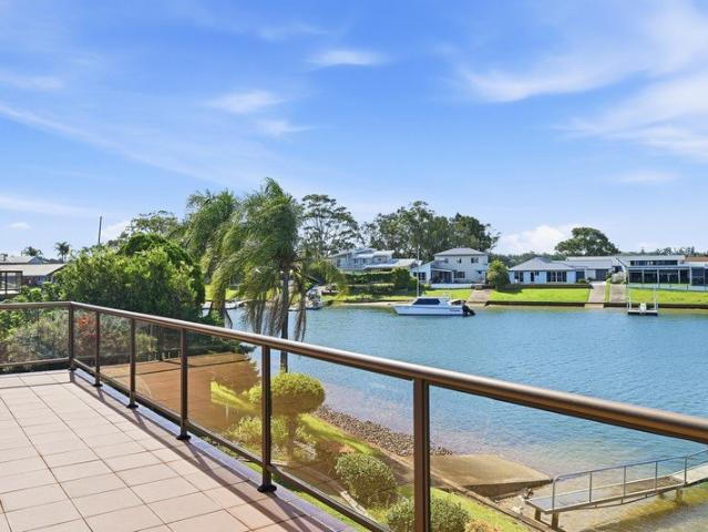 Jetty, Boat Ramp and Blue Chip Waterfront Appeal