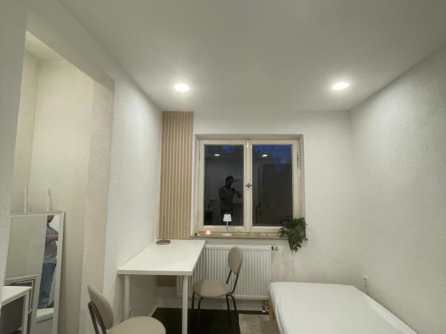 Jetzt verfügbar: All Inclusive Studio | 5 Mins zur Uni Hohenheim, Stuttgart Amsterdam Apartments for Rent