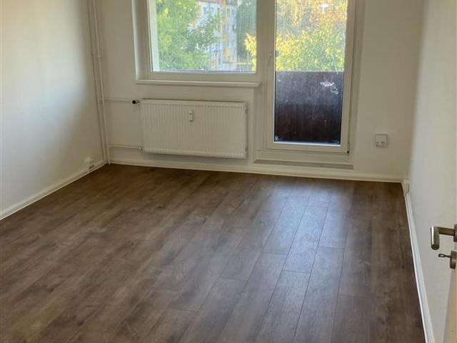 Jetzt zugreifen! Neu saniert mit Balkon!