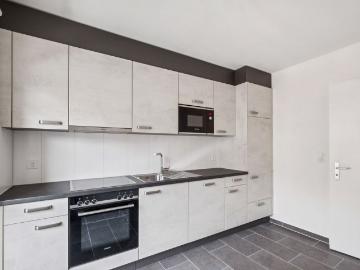 Jetzt einziehen – frisch renovierte Wohnung ruhig, grün & zentral