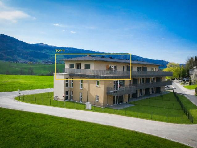 JETZT EINZIEHEN: Traumhafte Dachgeschosswohnung zwischen Irrsee und Mondsee mit XXL Terrasse