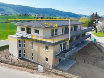 JETZT EINZIEHEN: Traumhafte Dachgeschosswohnung zwischen Irrsee und Mondsee mit XXL Terrasse