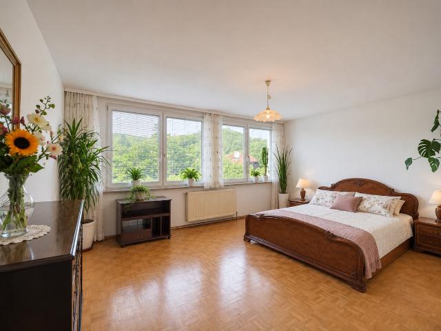 Jetzt entdecken: Gepflegte 3 Zimmer Wohnung mit Lift und großem Potenzial!