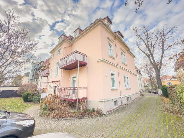 5 ZI. DACHGESCHOSS WOHNUNG IN RUHIGER WOHNLAGE