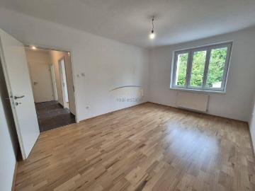 Neuer Fixpreis: 2 Zimmer Investmentperle in 1130 Wien – Renoviert & Mietzinsfrei