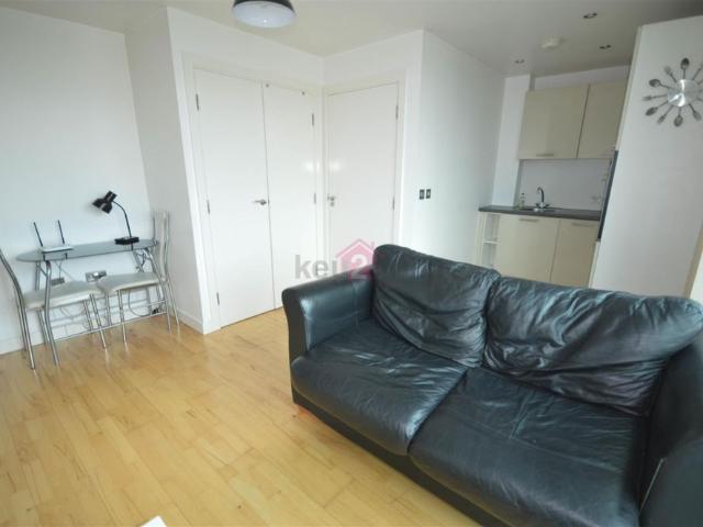 Jet Centro, St. Marys Road, S2