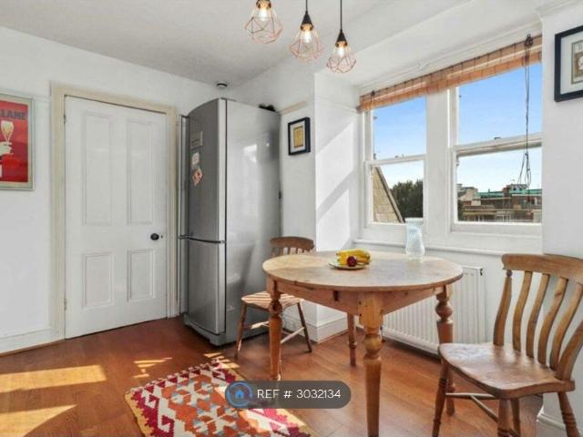 Jevington Gardens, Eastbourne BN21, 3 bed flat to rent, £1,550 pcm | PrimeLocation