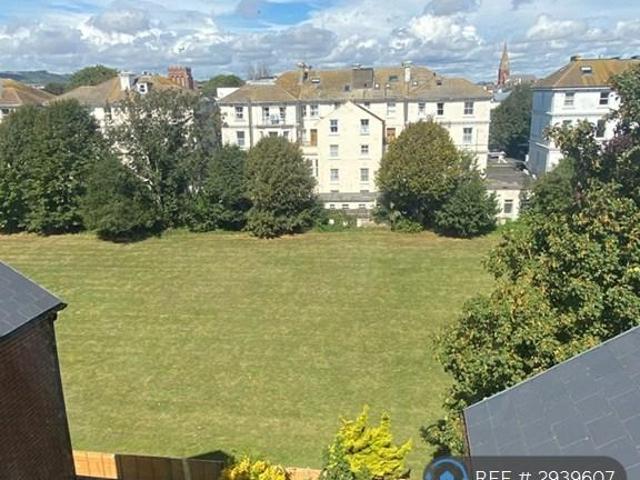 Jevington Gardens, Eastbourne, BN21 1 bed flat to rent £825 pcm £190 pw