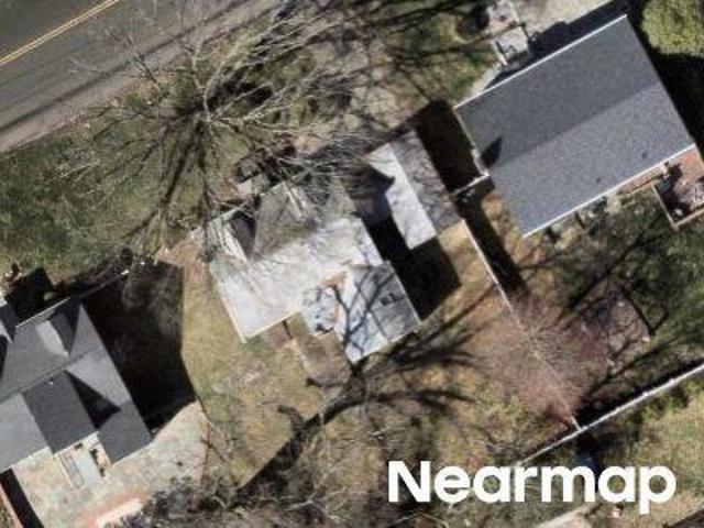 Jewett Ave