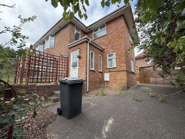 Jex Road, Norwich NR5 5 bed semi detached house to rent £2,000 pcm £462 pw