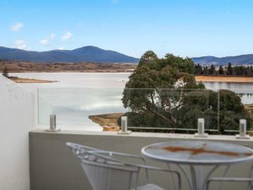Jindabyne, Snowy River, Victoria - Balcony