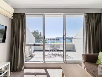 Jindabynes Premier Lakefront Resort