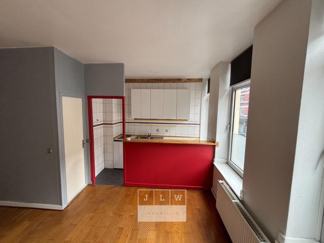 JIC LL152 Lille St Michel 2 pièces non meublé de 37,69m²