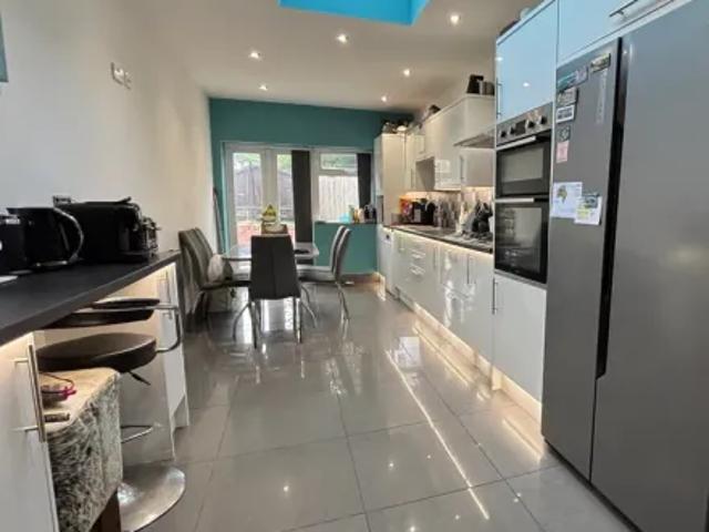 Jiggins Lane, Bartley Green, B32 3EN, United Kingdom | 5 bed house for rent #168128160 | Rentberry