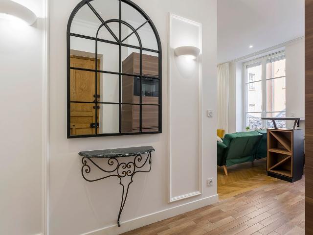 Jikin 2 bedrooms Lyon 6, Lyon Amsterdam Apartments for Rent
