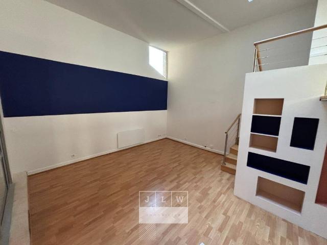 JJP LL152 Standby travaux 2 pièces non meublé 63m²