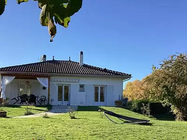 Jonzac 17500 Achat / Vente maison 10 pièces t10 terrasse