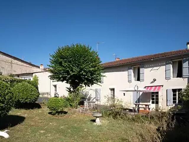 Jonzac 17500 Achat / Vente maison 4 pièces t4