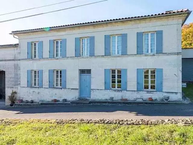 Jonzac 17500 Achat / Vente maison 6 pièces t6 parking