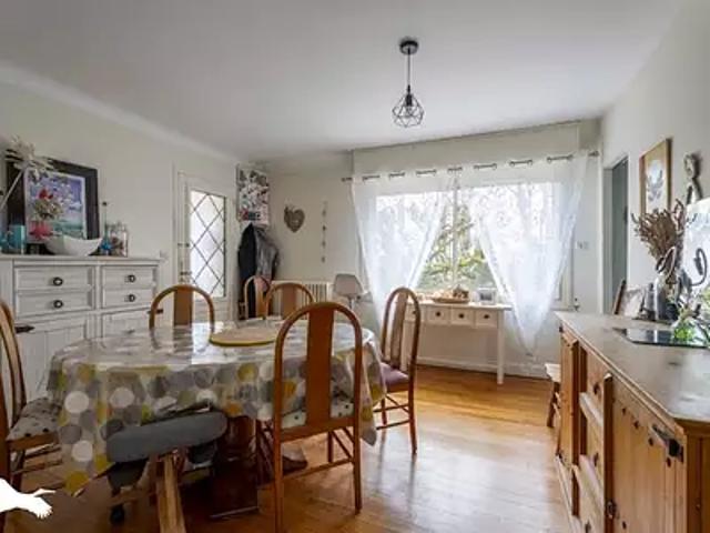 Jonzac 17500 Achat / Vente maison 7 pièces t7 parking