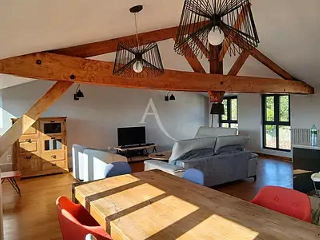 Jonzac 17500 Location appartement 3 pièces t3 au dernier étage