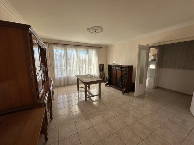 JONAGE Prox centre T3 88m2 Terrasse Parking 199 000E Libre
