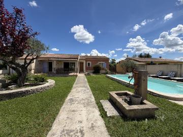 JONQUIERES SAINT VINCENT VILLA PLAIN PIED MEUBLEE AVEC PISCINE