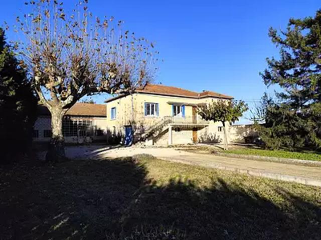 Jonquières 84150 Achat / Vente maison 4 pièces t4 au dernier étage