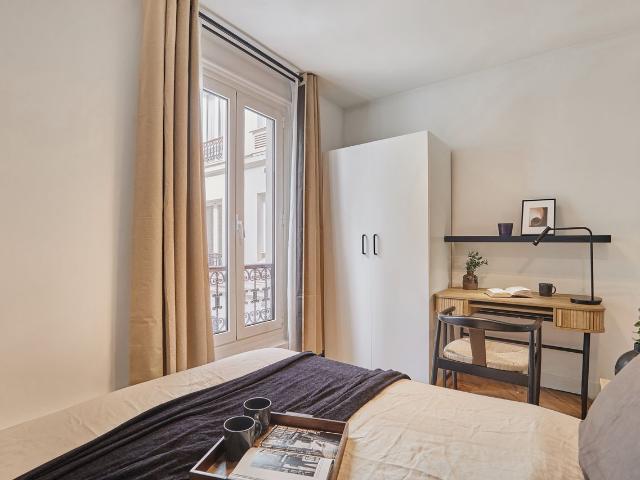 Joan 3 bedroom apartment in Batignolles Cardinet, Paris Amsterdam Apartments for Rent