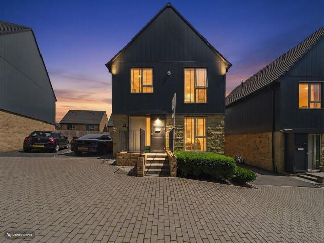 Jobson Road, Nelson BB9 4 bed detached house to rent £1,500 pcm £346 pw