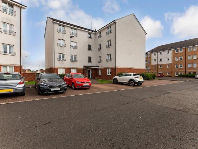 John Muir Way, Motherwell, ML1 1 bed ground floor flat to rent £700 pcm £162 pw