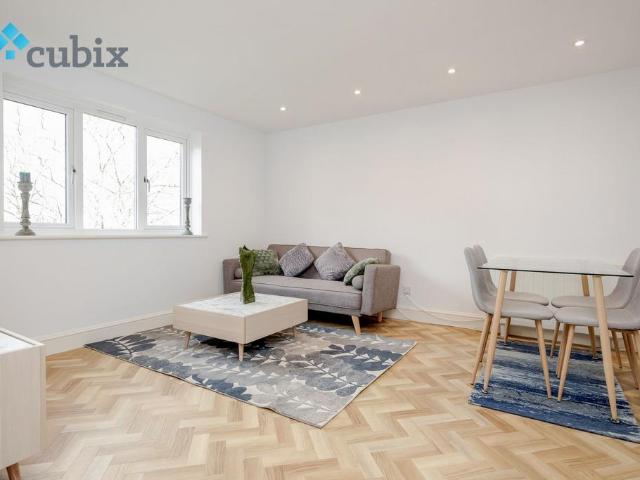 John Maurice Close, London SE17 2 bed flat to rent £2,496 pcm £576 pw