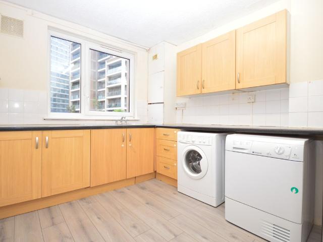 John Mcdonald House, Tower Hamlets E14, 2 bed flat to rent, £2,100 pcm | PrimeLocation