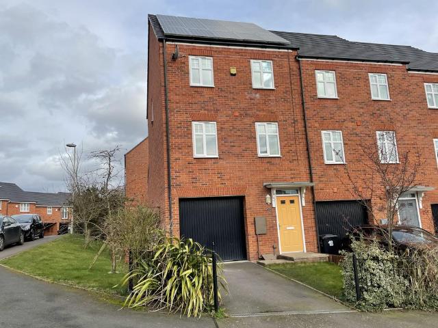 John Corbett Drive, Stourbridge, DY8 3 bed house to rent £1,300 pcm £300 pw