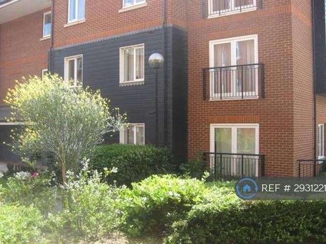 John Dyde Close, Bishop's Stortford. 2 bed flat to rent £1,450 pcm £335 pw