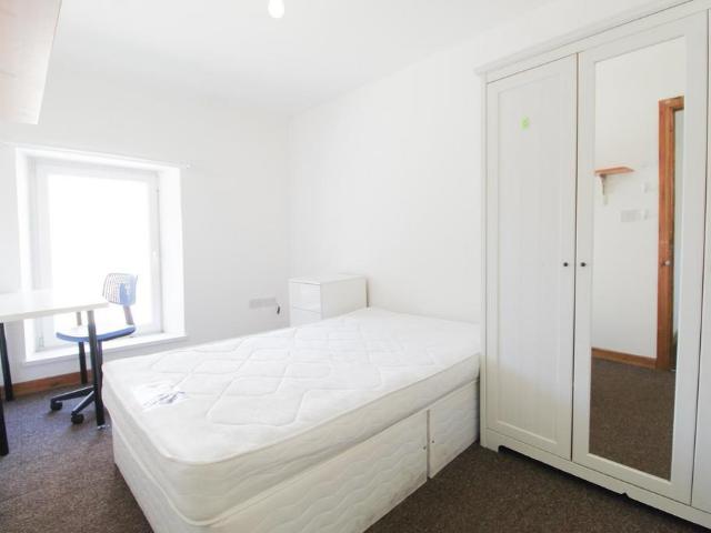 John Street, Treforest CF37 1 bed house to rent £300 pcm £69 pw