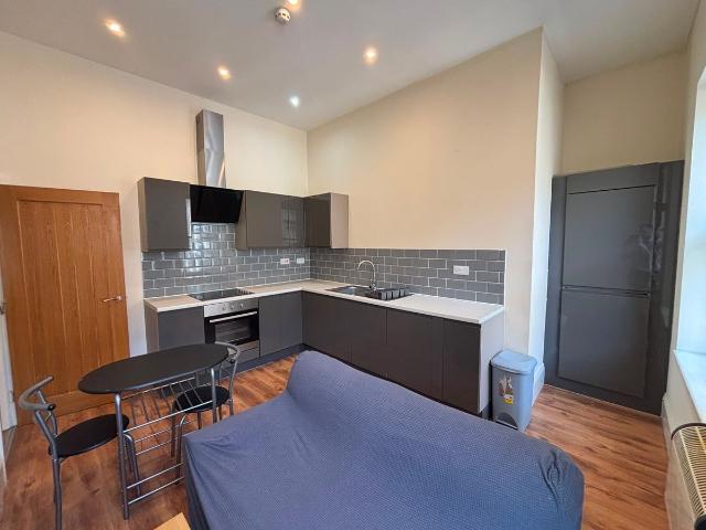 John William Street, Huddersfield HD1, 1 bed flat to rent, £800 pcm | PrimeLocation