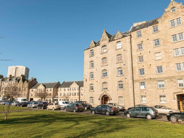 Johns Place, Leith Links, Edinburgh EH6, 2 bed flat to rent, £1,325 pcm | PrimeLocation