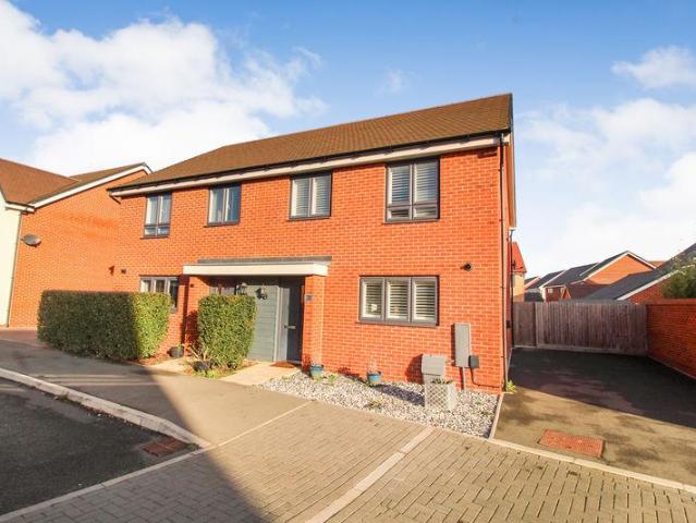Johnson Avenue, Bedford MK43 3 bed semi detached house to rent £1,550 pcm £358 pw