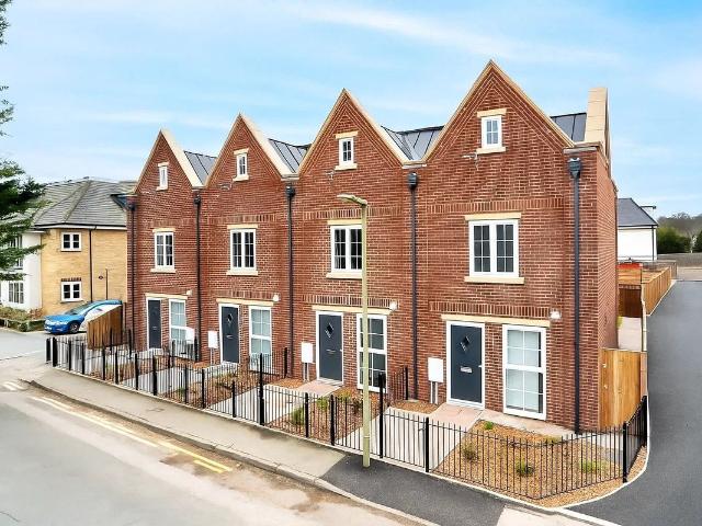 Johnson Close, Egham TW20, 4 bed end terrace house to rent, £2,850 pcm | PrimeLocation