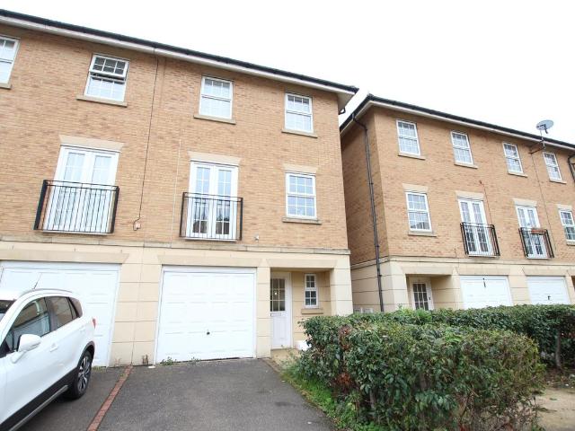 Johnson Court, Northampton NN4, 4 bed terraced house to rent, £645 pcm | PrimeLocation