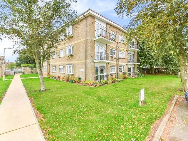 Johnson Road, Uppingham, Oakham LE15, 2 bed flat to rent, £825 pcm | PrimeLocation