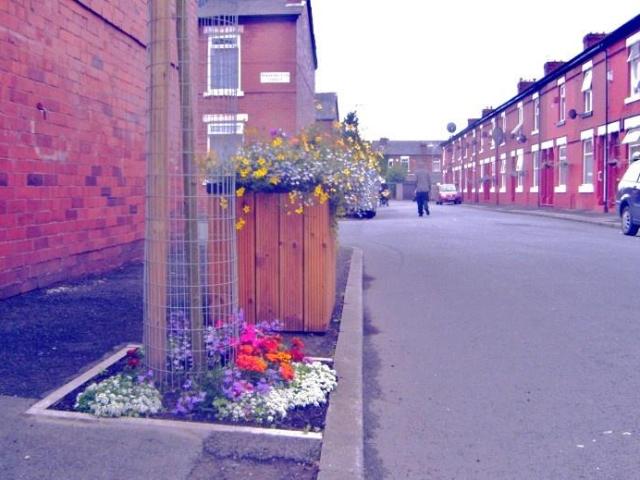 Johnson Street, Manchester, M27 2 bed house to rent £1,099 pcm £254 pw