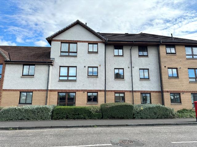Johnston Court, Falkirk FK2, 2 bed flat to rent, £850 pcm | PrimeLocation