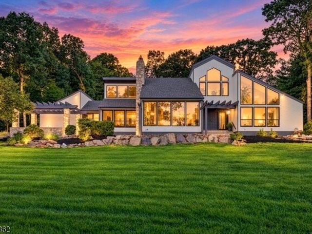 Johnston Dr, Watchung, Home For Sale